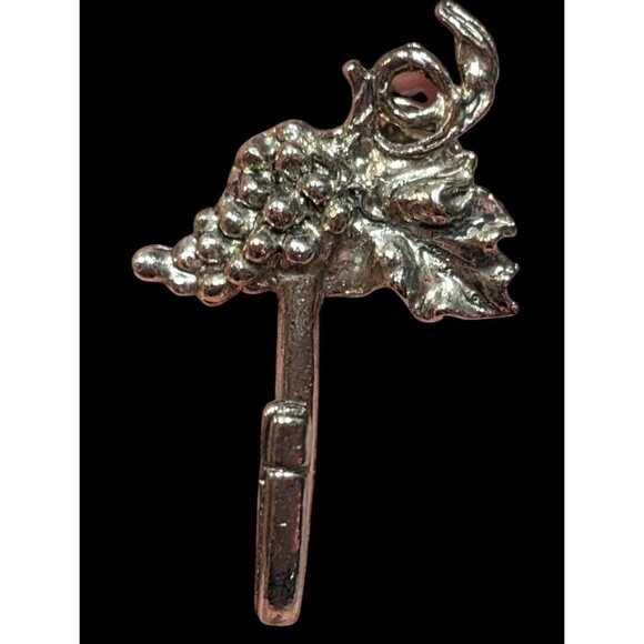 Vintage Y2K Rawcliffe Home Grape Bunch Lapel Pin With Hook - Picture 1 of 4